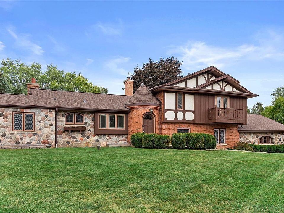 15160 Arrowhead PLACE, Brookfield, WI 53005 Zillow