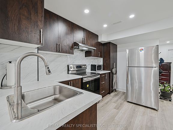 5th image of 72 Village Lake Cres #Basement