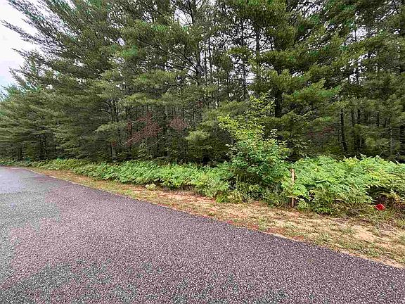 4th image of 565 White Pine Dr