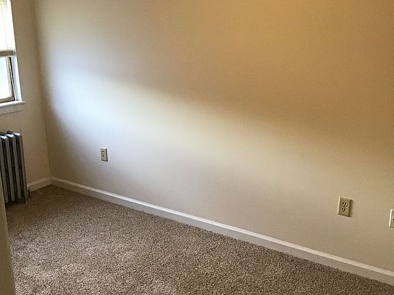 5th image of 229 E Orange St APT 3