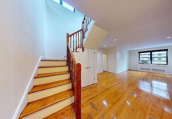 2nd image of 246 E 46th St APT 7F