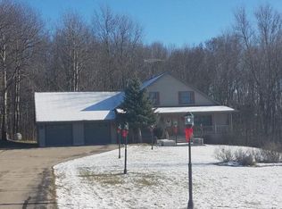 N2384 Stonehedge Rd, Berlin, WI 54923