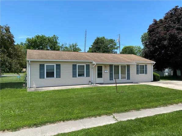 709 S 5th Pl, Mattoon, IL 61938