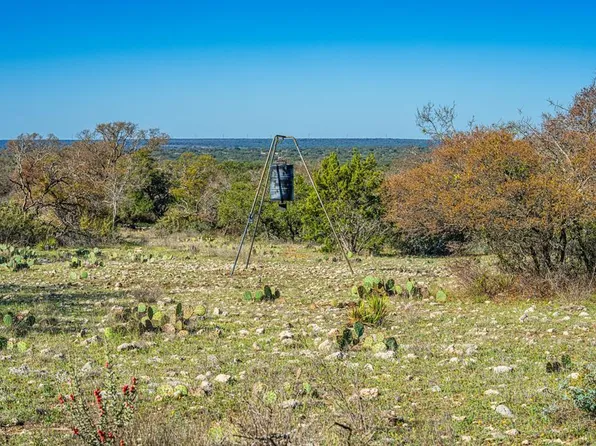 1225 Axis Trl, Eldorado, TX 76936