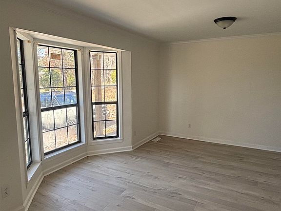 3rd image of 120 Maple St