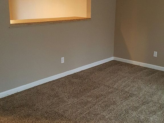 4th image of 4599 Glengate Dr