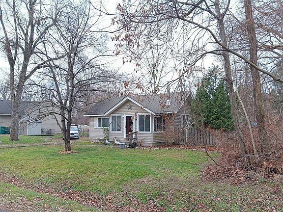 2nd image of 10224 Miriam St