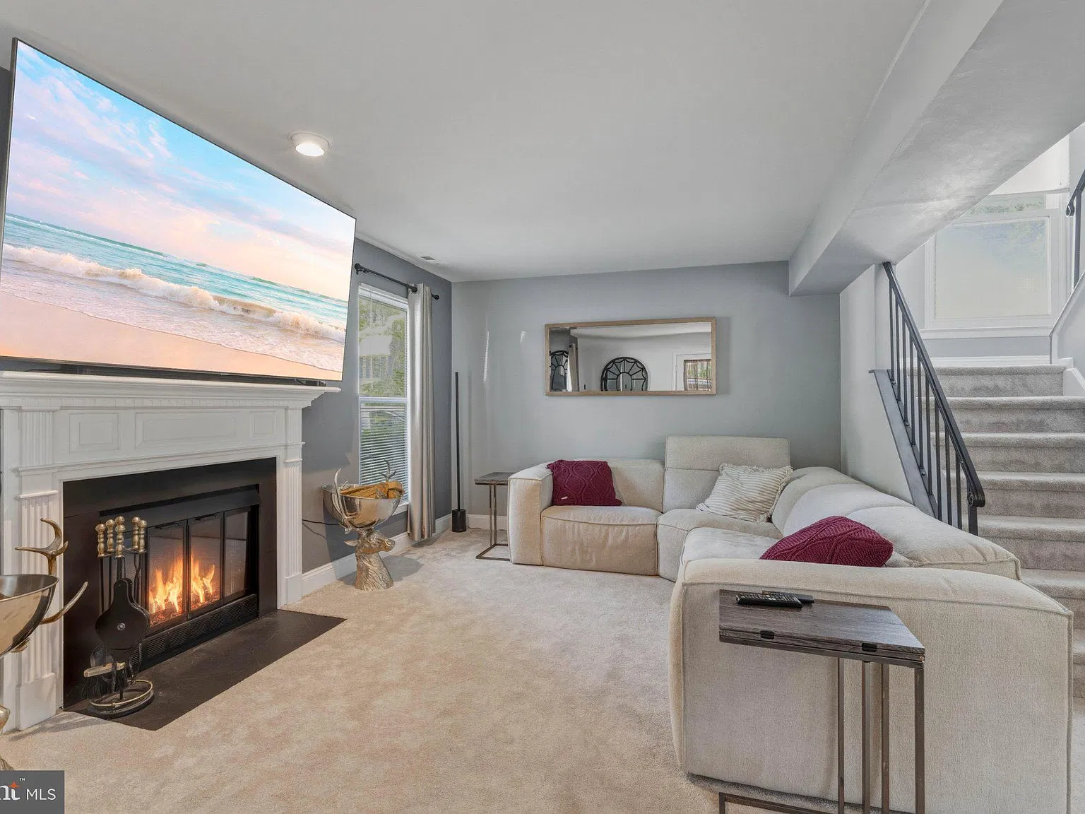 2 bed, 2.5 bath, 1360 sqft, $2,700 — Photo 2
