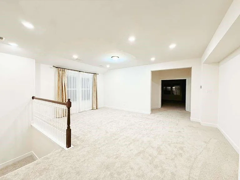 15406 Easton Gate Ln — Photo 17