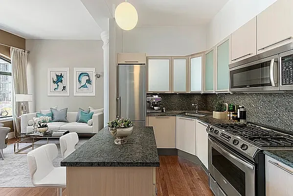 Sold by SERHANT. | media 3