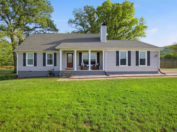 102 Bridle Ridge Dr, Gurley, AL 35748