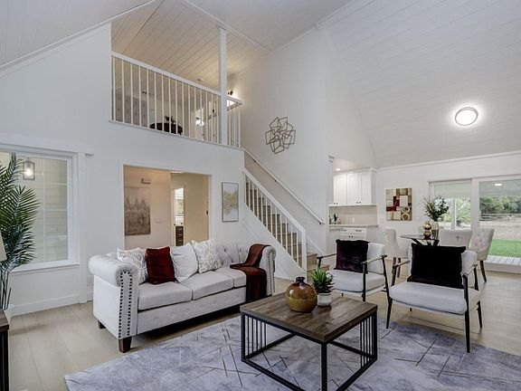 3rd image of 14655 Country Ln