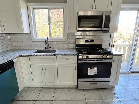 3rd image of 37 Mildred Ave