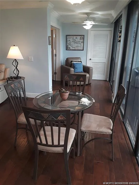 2 bed, 2.0 bath, 1211 sqft, $2,500 — Photo 2