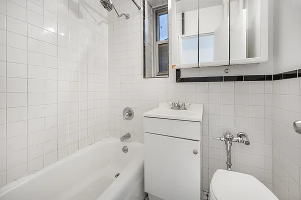 Rented by Highline Residential | media 11