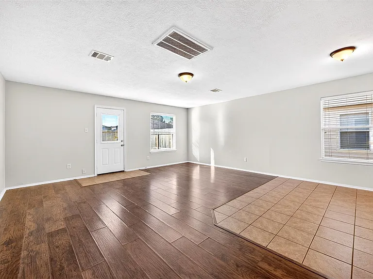 19014 Prairie Bluff Dr — Photo 10