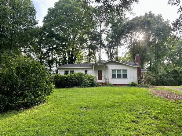 114 Bonnie Brae Ln, Walhalla, SC 29691