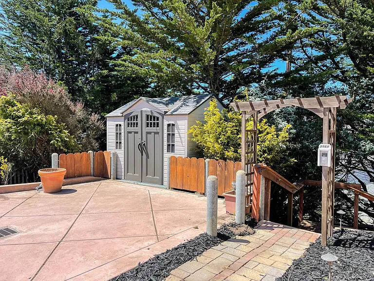 386 Goodwin Dr — Photo 27