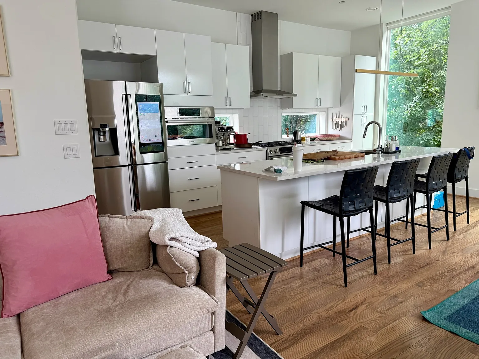 3 bed, 1948 sqft, $5,500 — Photo 4
