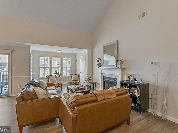5th image of 6521 Walcott Ln Unit 402