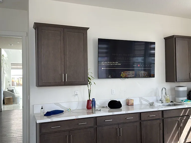 2913 Hercules Ct — Photo 5