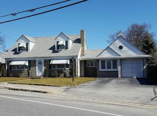 66 Gansett Ave, Cranston, RI 02910