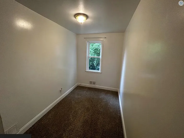 830 Montpelier St — Photo 22