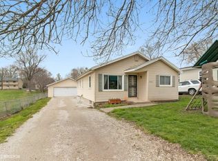 1920 E 41st St, Des Moines, IA 50317