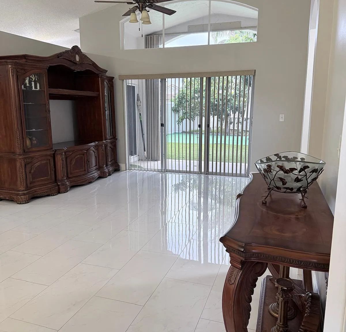 3 bed, 1521 sqft, $3,300 — Photo 3