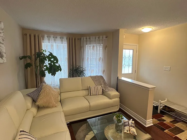 860 Luxton Dr — Photo 6