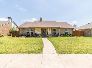 8302 Kensington Dr, Rowlett, TX 75088