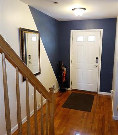 5th image of 521 Villa Ave