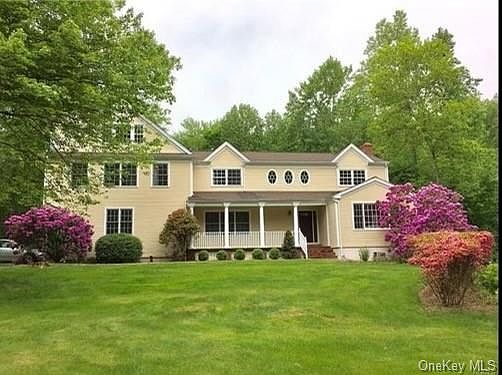 2nd image of 16 Robinswood Ln