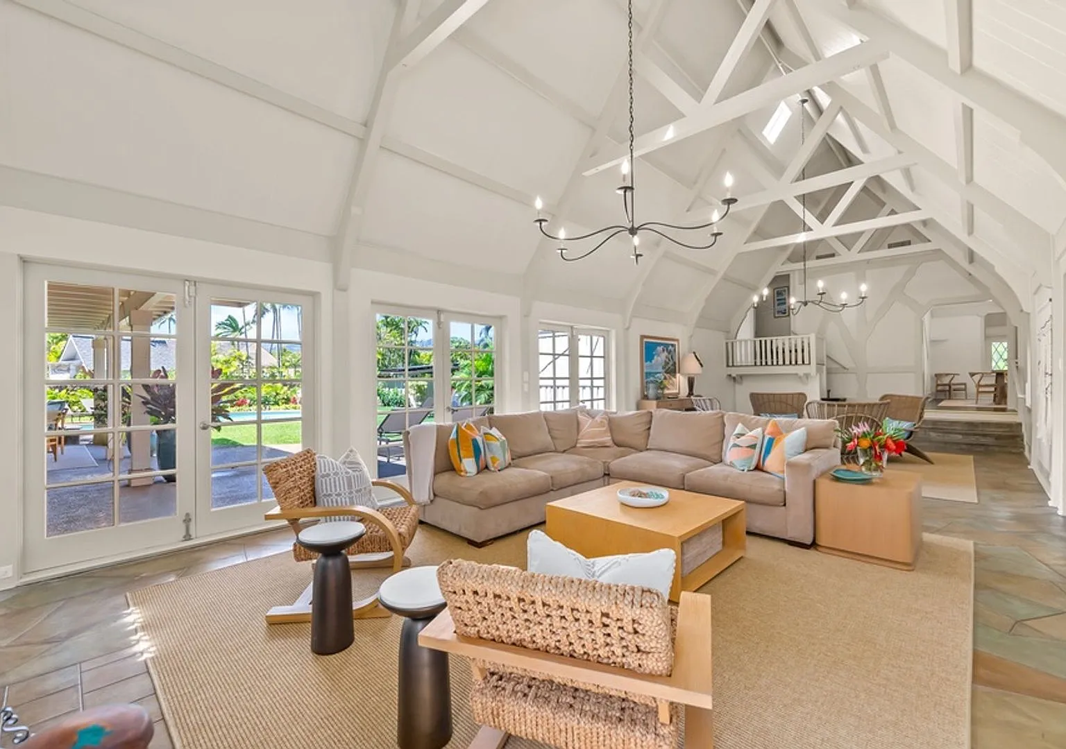 Kahala Palms: Charming Coastal Beach Home w/ Pool, Jacuzzi & Lush Garden — Photo 2