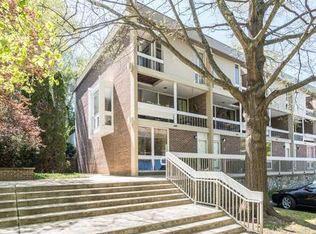 11569 Maple Ridge Rd, Reston, VA 20190