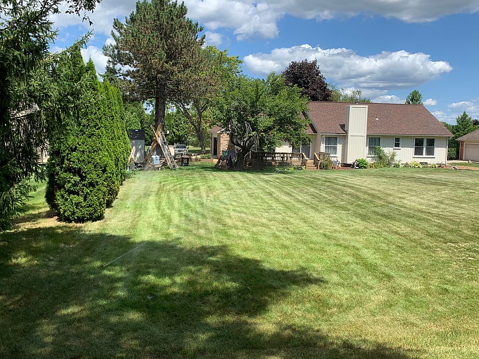 2nd image of 1397 Falcon Dr