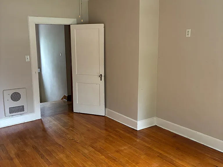 604 S Main St — Photo 5