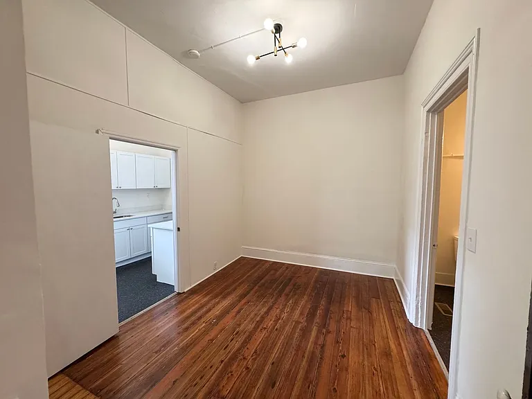 504 N Person St — Photo 14