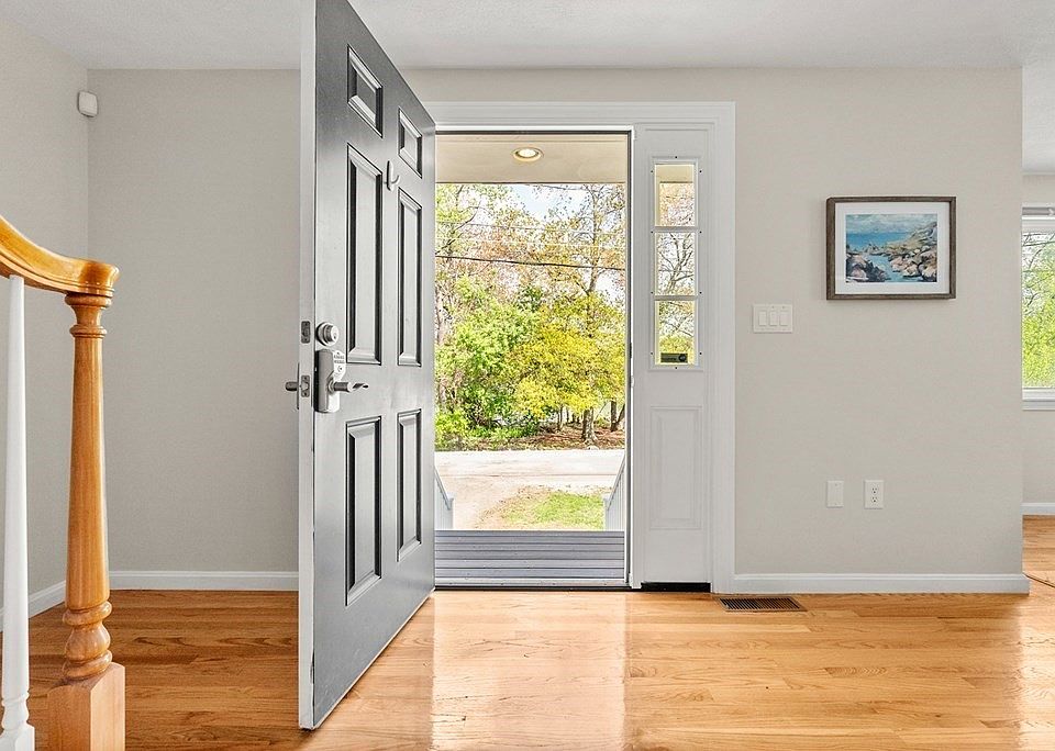 162 Lakeview Ave, Waltham, MA 02451 Zillow