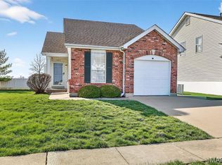 164 Bayhill Village Dr, O'Fallon, MO 63368
