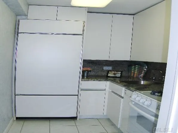 110-11 Queens Boulevard image 1 of 15