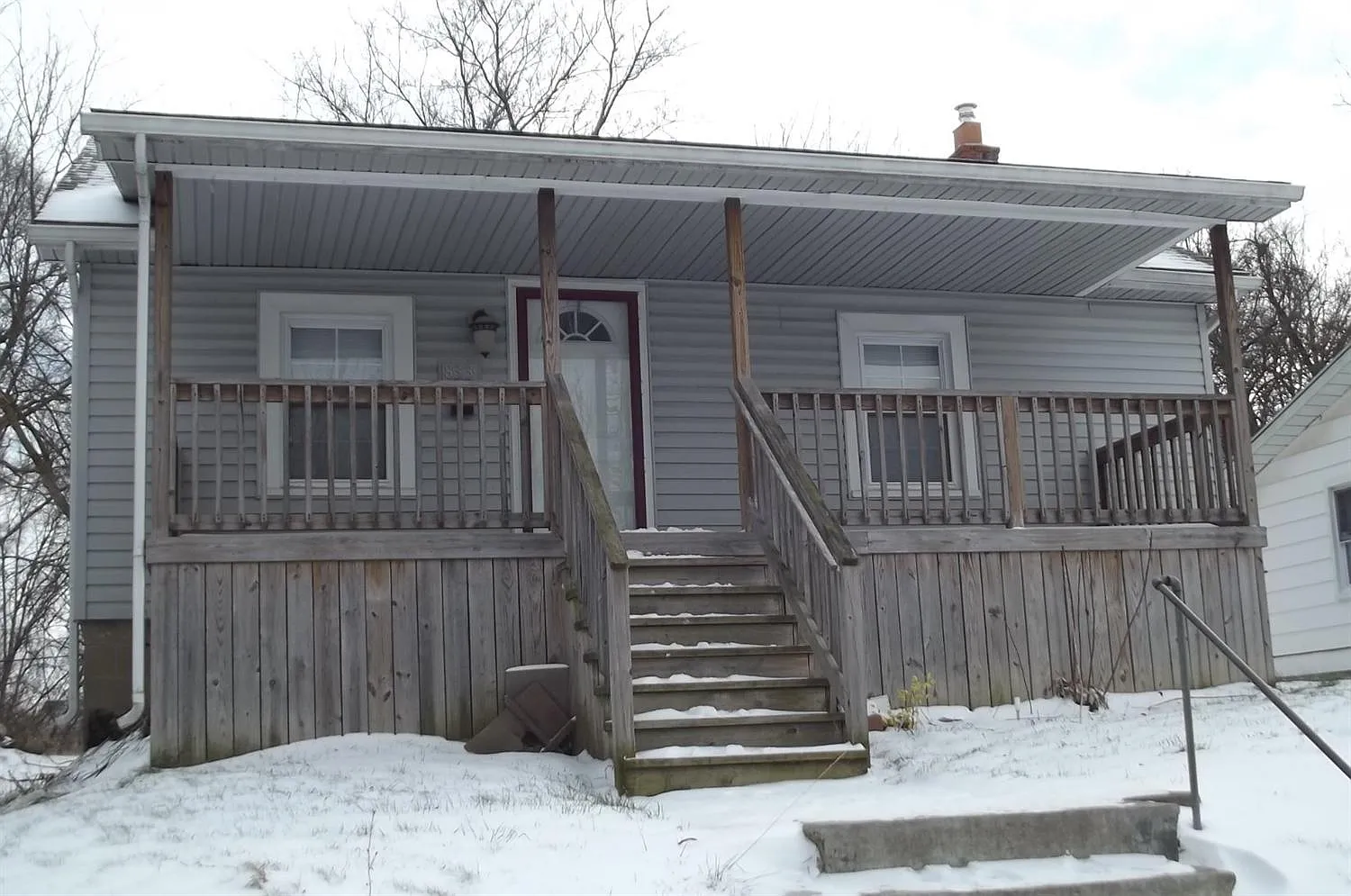 833 Frederick St photo 1