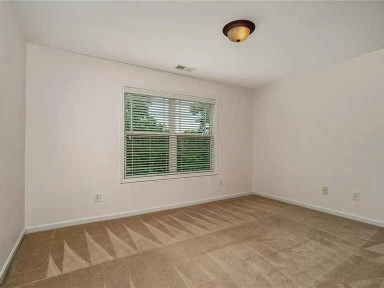 210 Harmony Lake Dr — Photo 21