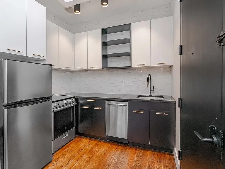 198 Johnson Ave #1AA — Photo 3