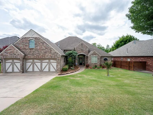 2333 Flint Ridge Rd, Edmond, OK 73003