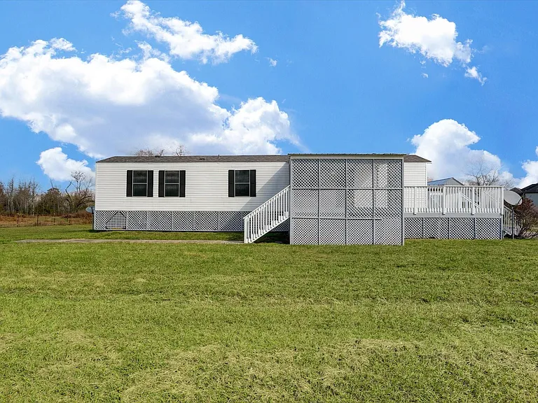 5806 S Highway 35 — Photo 3