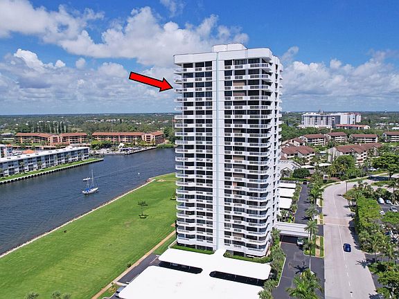 2nd image of 123 Lakeshore Drive #2143