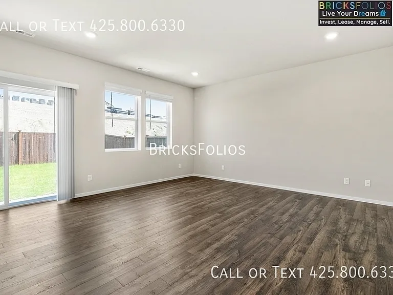 1342 SW Pendleton Way #A — Photo 6
