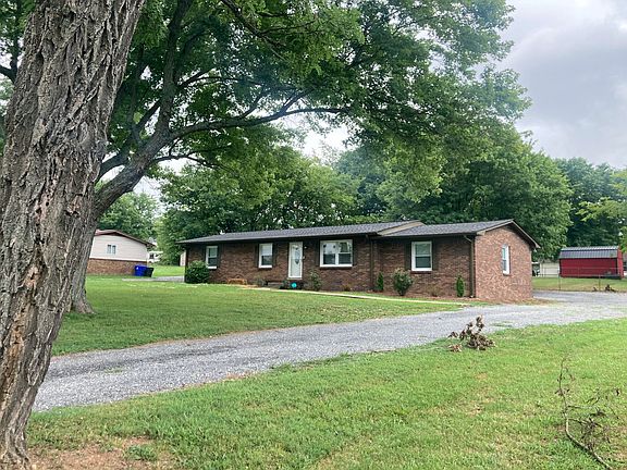 2nd image of 408 Wilkinson Ln