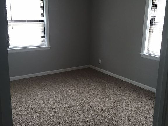 4th image of 126 E 13th St #13-E